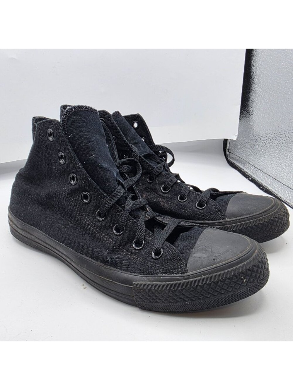 Converse Mens Size 11 Triple Black High Top Shoes Skateboarding Casual Sports